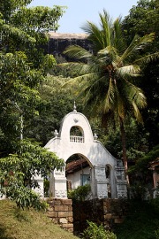 Pidurungala-Temple
